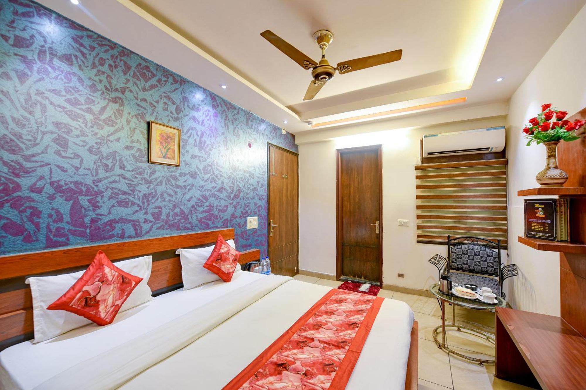Hotel Le Grand - Walk-In From Rk Ashram Metro Station Нью-Дели Экстерьер фото