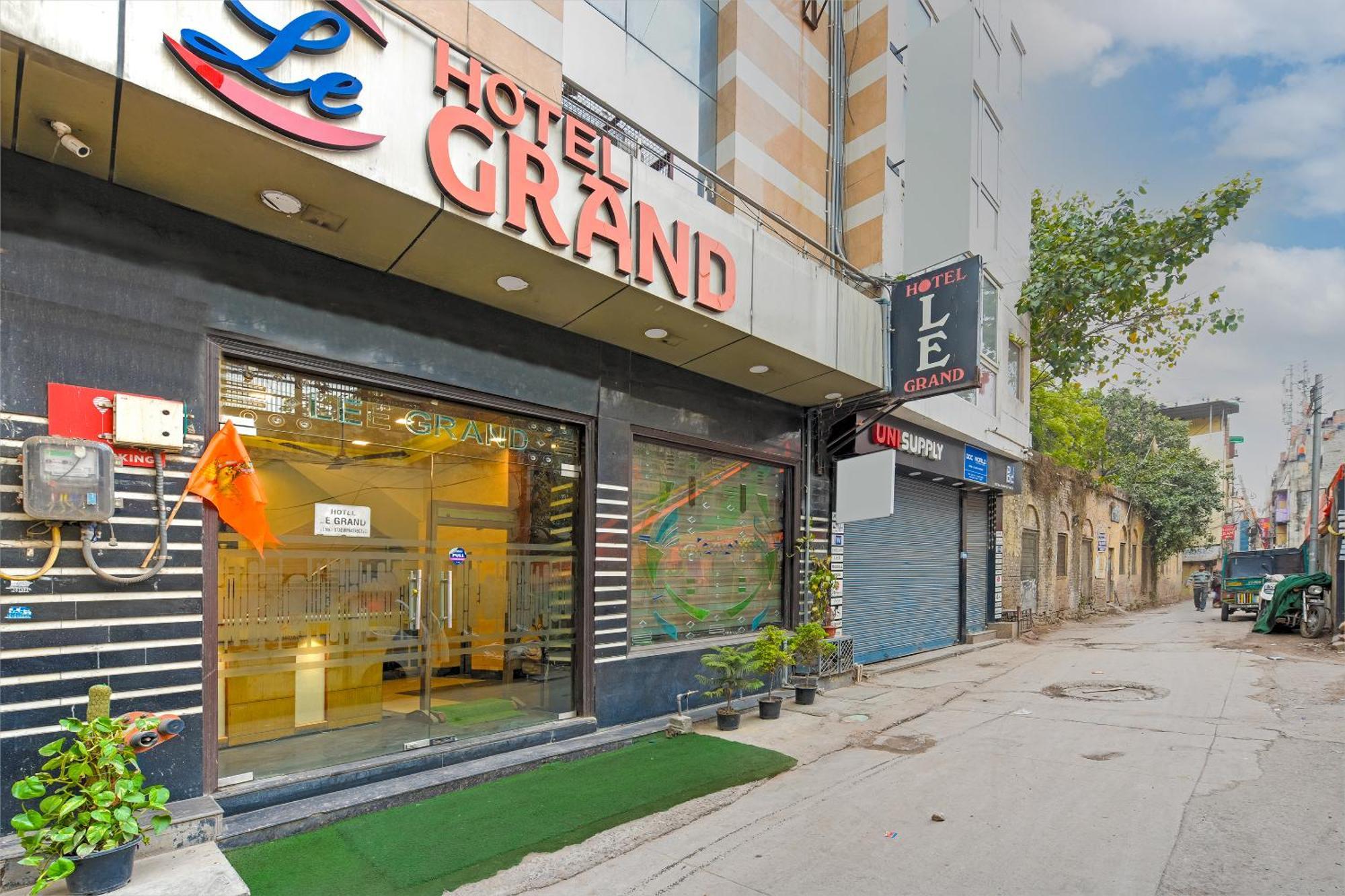 Hotel Le Grand - Walk-In From Rk Ashram Metro Station Нью-Дели Экстерьер фото